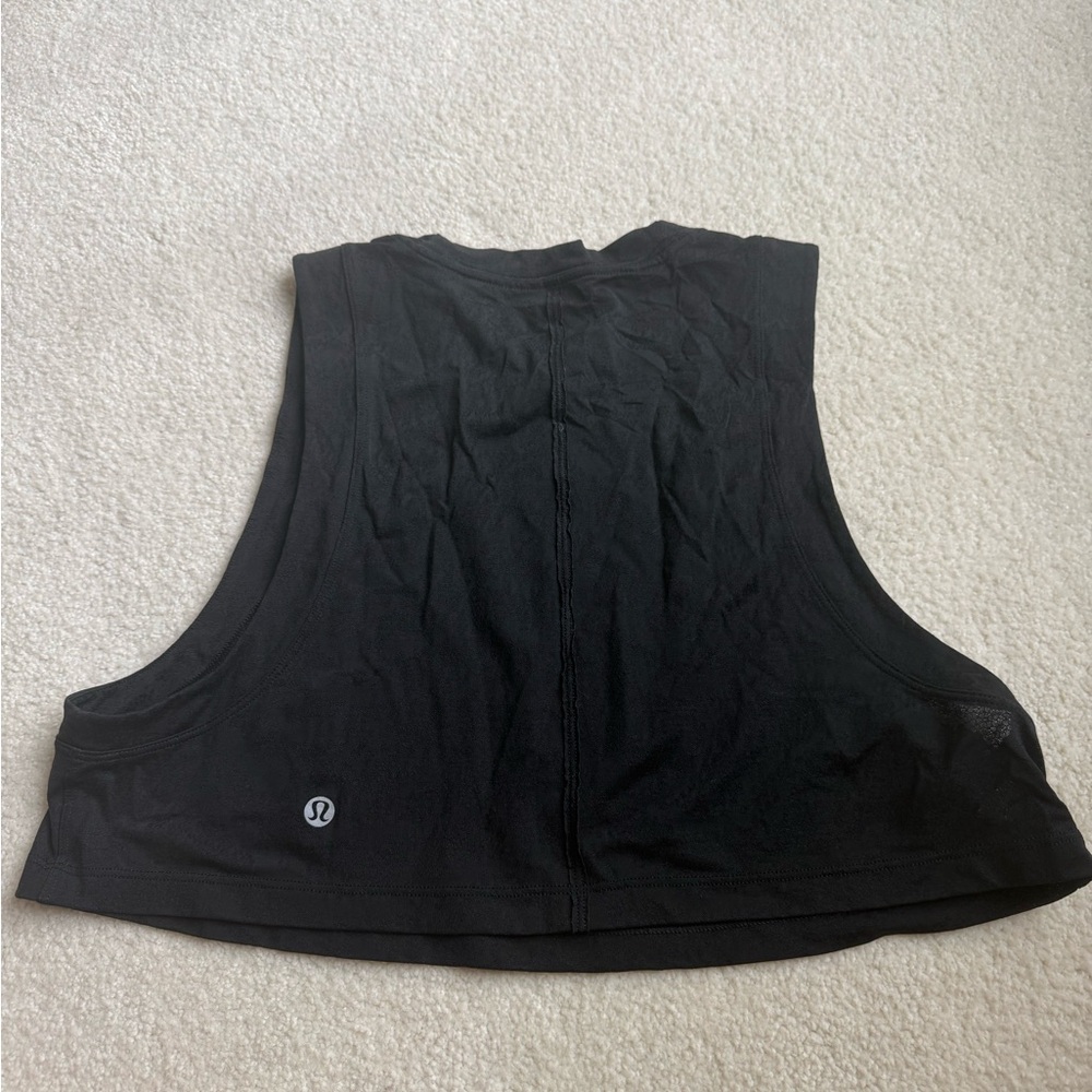 lululemon crop black Tank Top- fits size 0/2